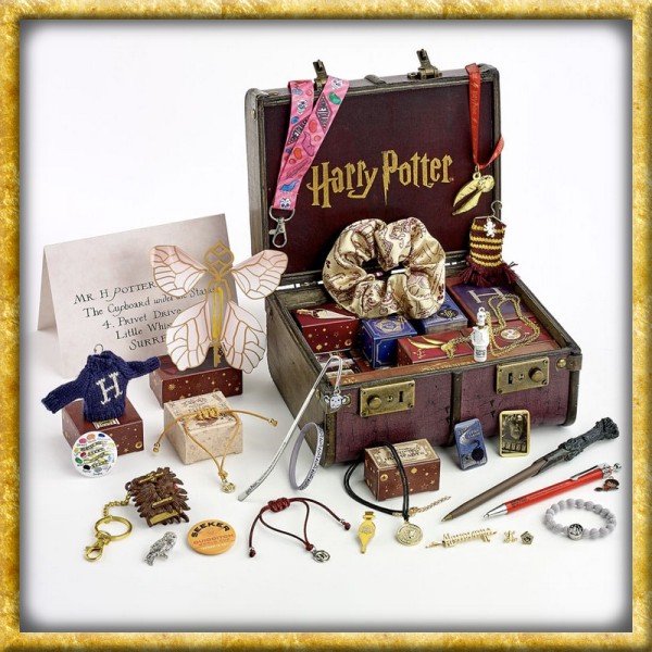 Harry Potter - Schmuck & Merchandise Adventskalender Hogwarts Trunk