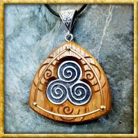 Keltische Halskette Triskele aus Irokoholz